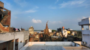 Banaras Gully House 500 ft from The Ghats
